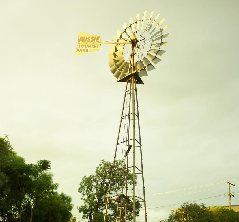 Roma Aussie Tourist Park Motel Bagian luar foto